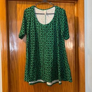 LuLaRoe Perfect Tee, Size Large
